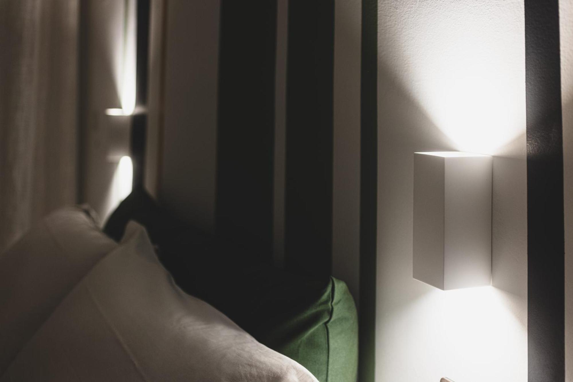 Piazza Verdi B&B Васто Екстериор снимка